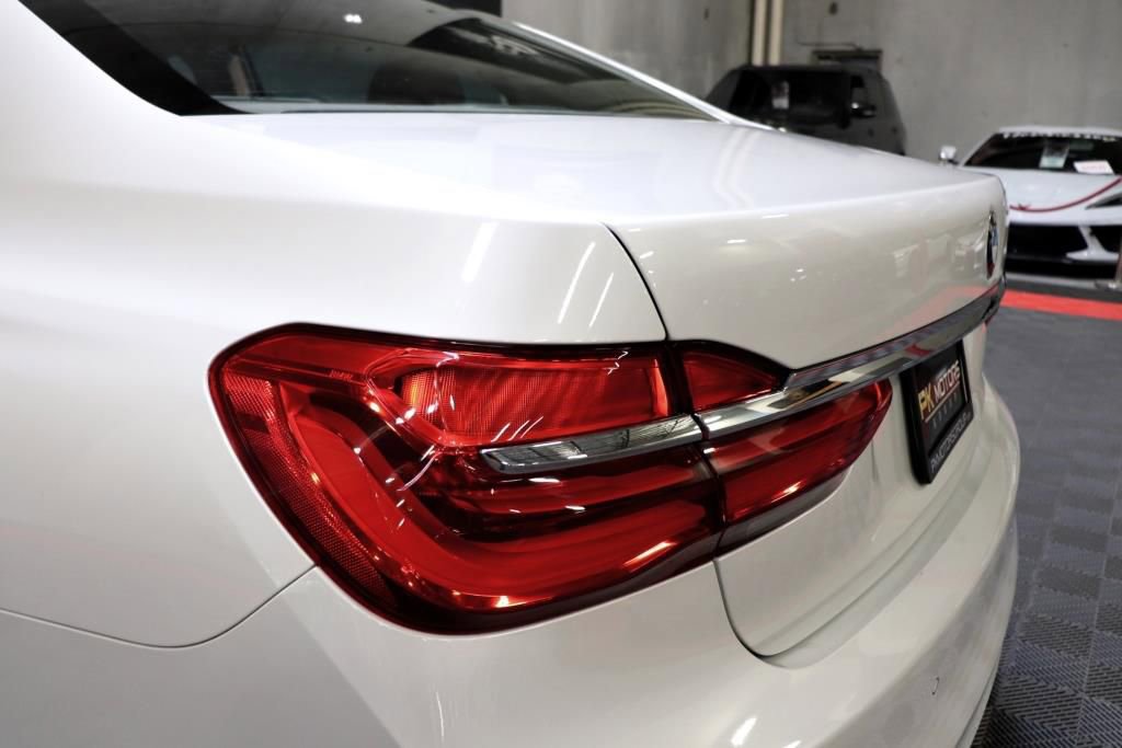 Used 2016 BMW 740i RWD image 5