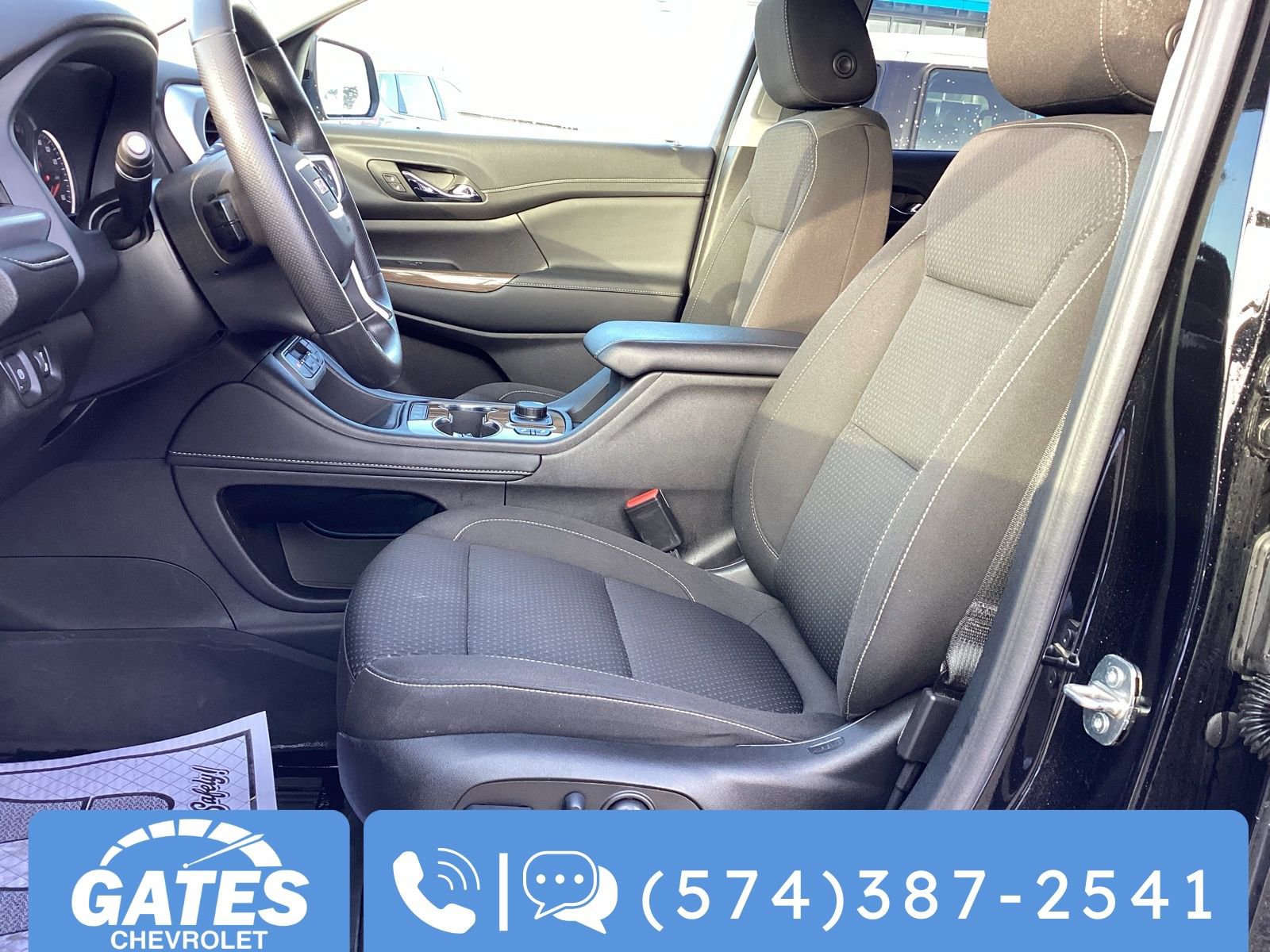 Used 2023 GMC Acadia SLE w/ Driver Convenience Package image 17