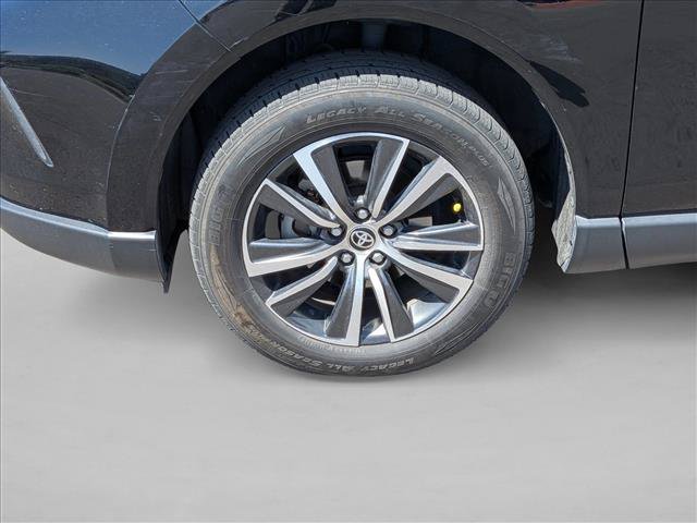 Used 2021 Toyota Venza LE w/ Carpet Mat Package (TMS) AWD/4WD image 13