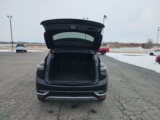 Used 2023 Buick Envision Avenir AWD/4WD image 10
