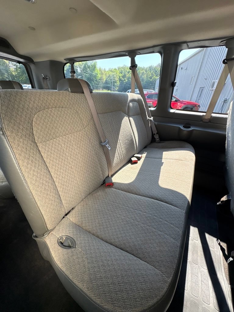 Used 2025 Chevrolet Express 3500 LS RWD image 13