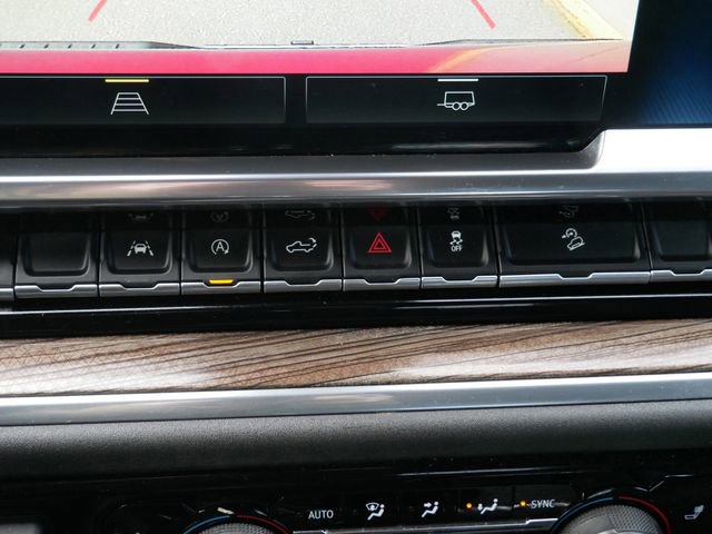 Used 2023 Chevrolet Silverado 1500 LT image 16