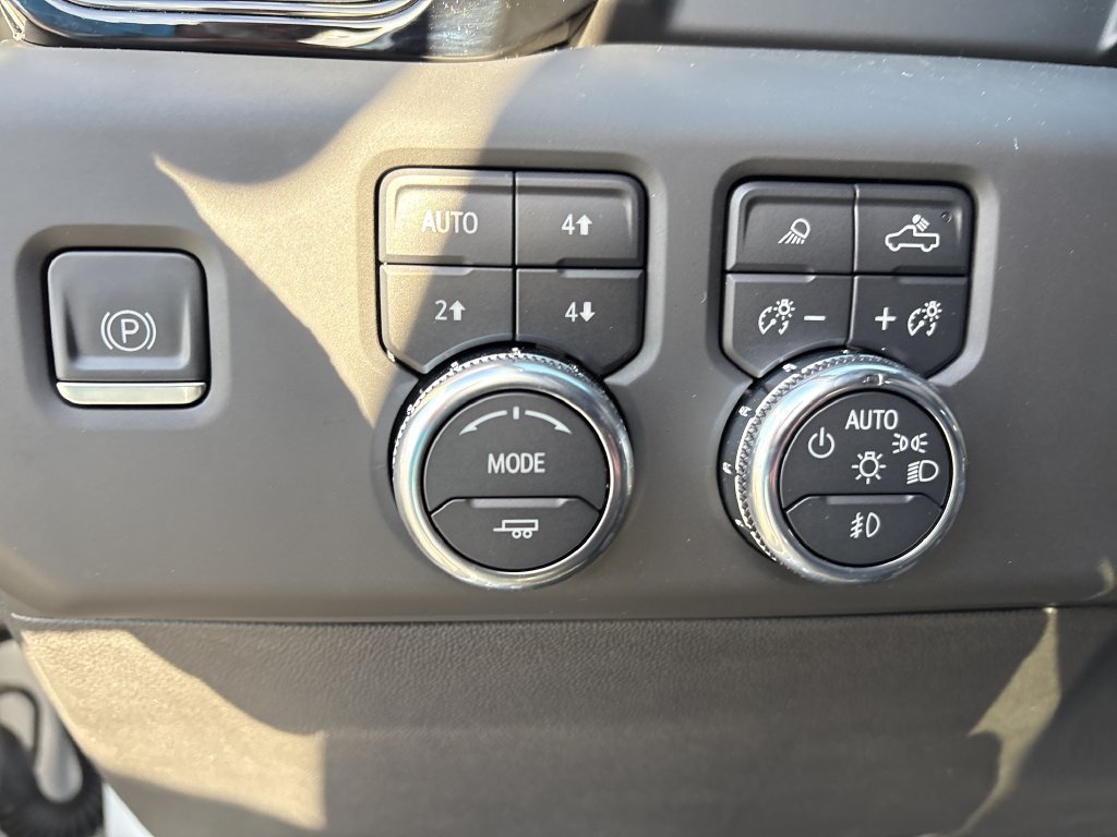 Used 2022 GMC Sierra 1500 AT4 w/ AT4 Preferred Package AWD/4WD image 20