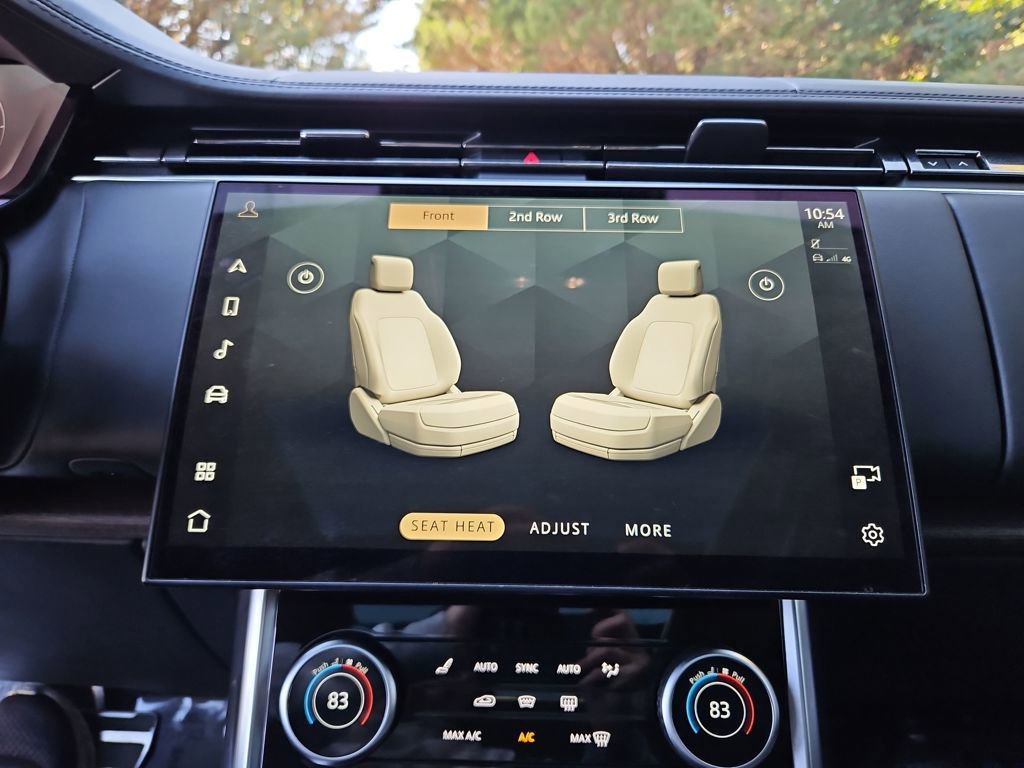 Used 2023 Land Rover Range Rover Long Wheelbase SE image 18