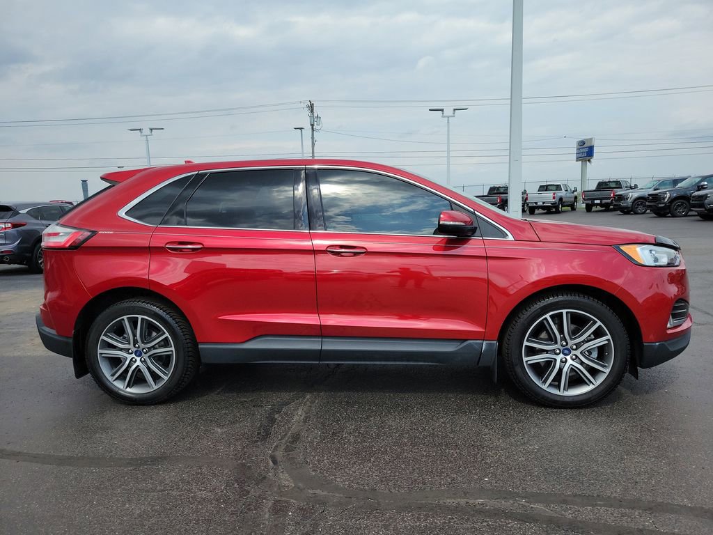 Certified 2020 Ford Edge Titanium image 3