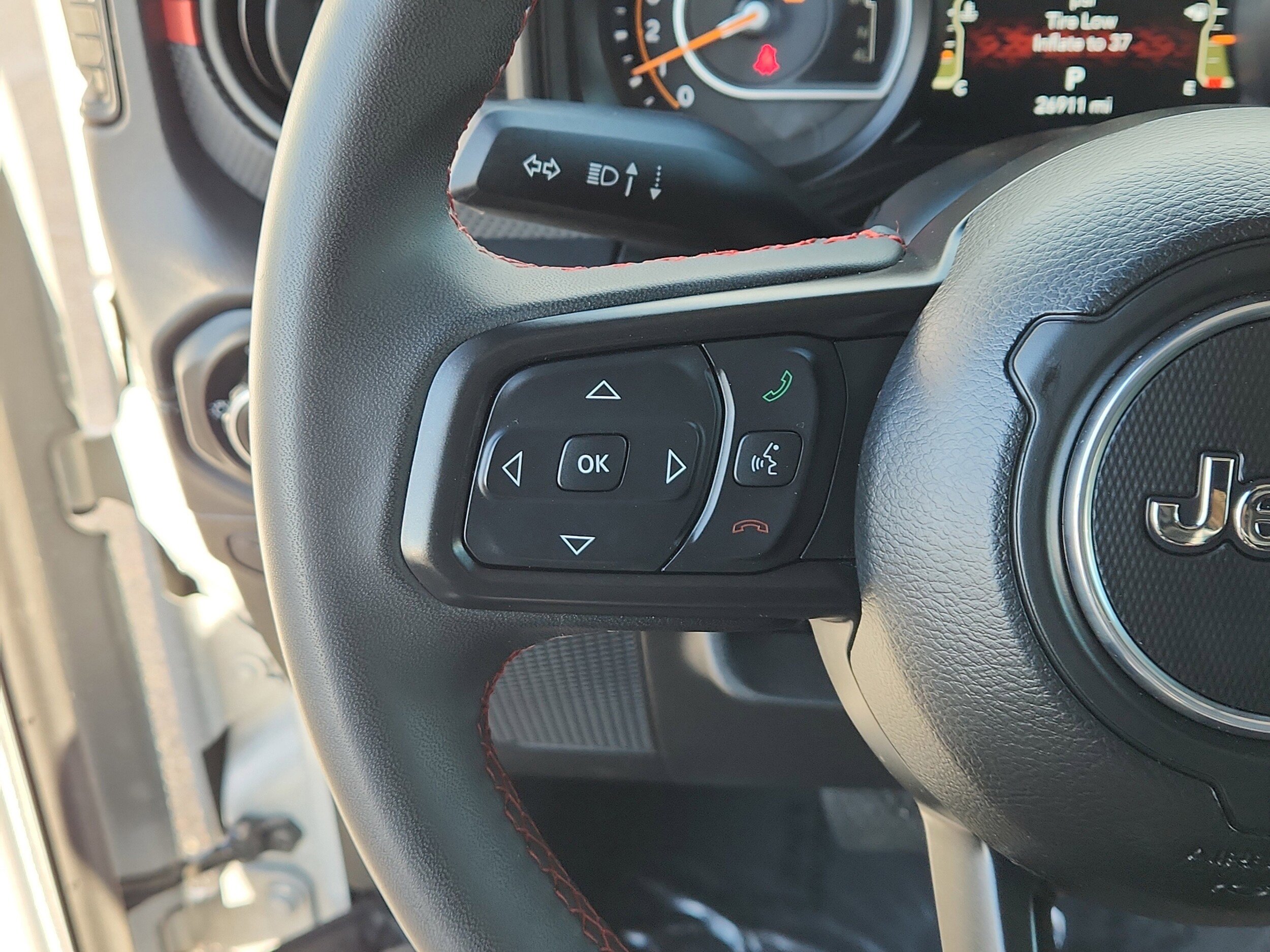 Used 2024 Jeep Wrangler Unlimited Rubicon AWD/4WD image 16