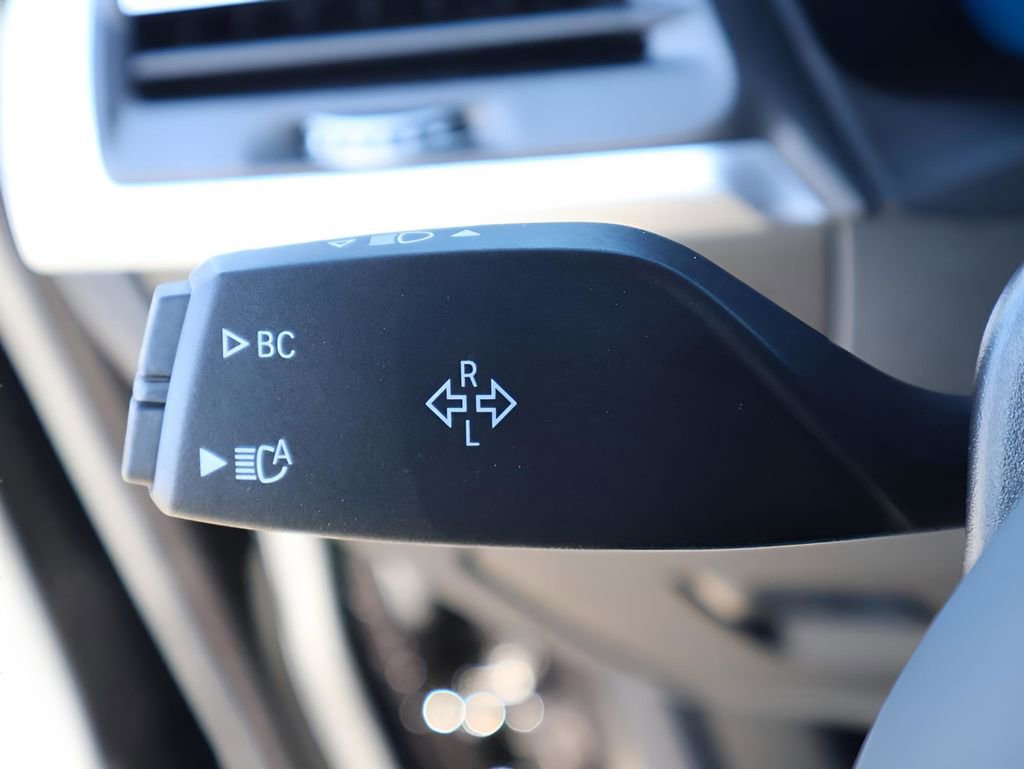 Certified 2025 BMW X4 xDrive30i AWD/4WD image 38