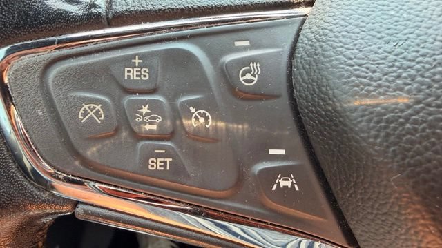 Used 2018 Chevrolet Cruze Premier w/ Premier True North Edition FWD image 21