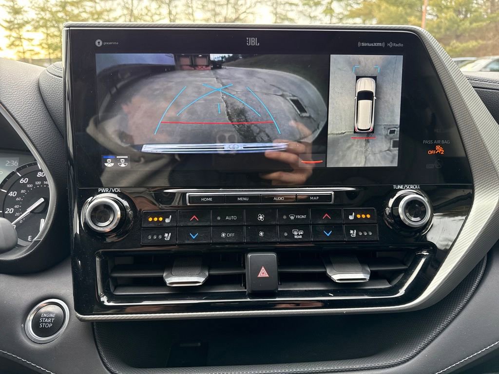 Used 2020 Toyota Highlander Platinum image 18