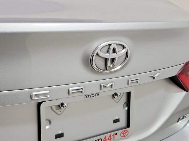 Used 2021 Toyota Camry LE image 8