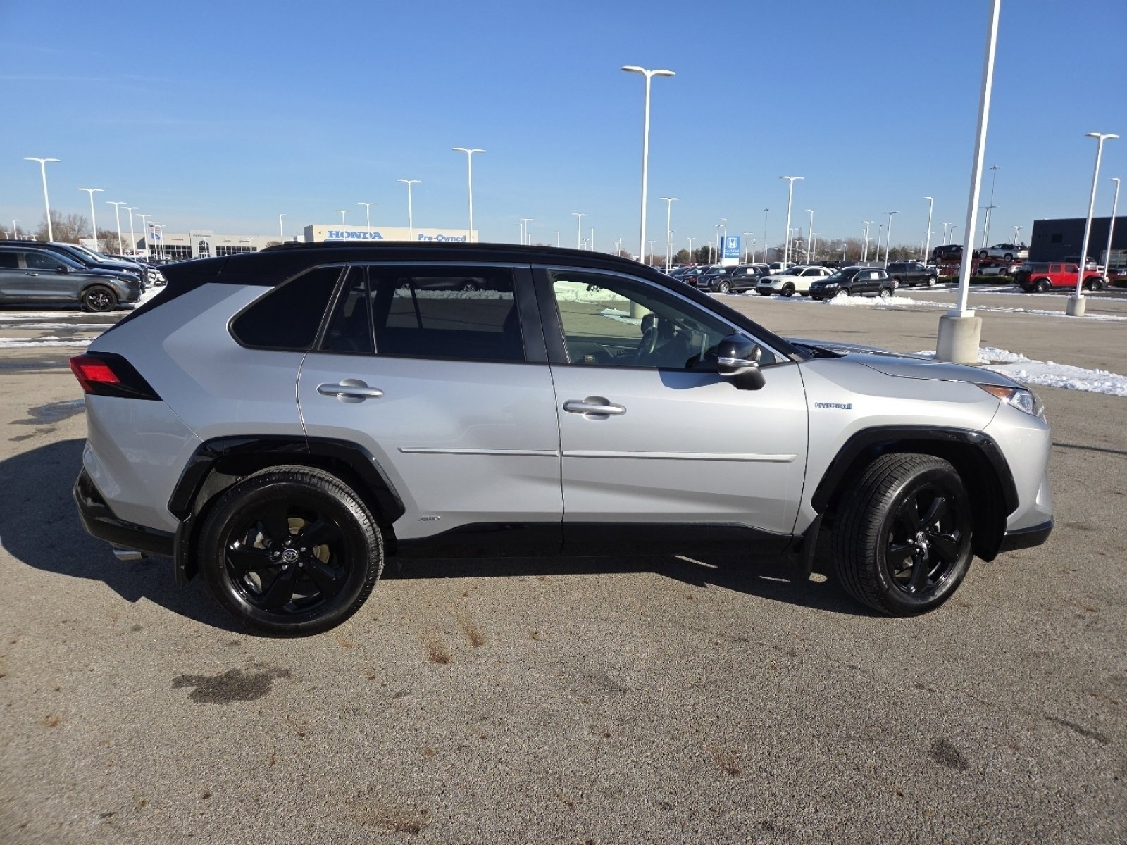 Used 2020 Toyota RAV4 XSE image 17