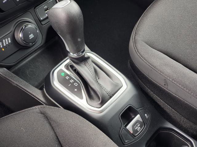 Used 2020 Jeep Renegade Altitude AWD/4WD image 18