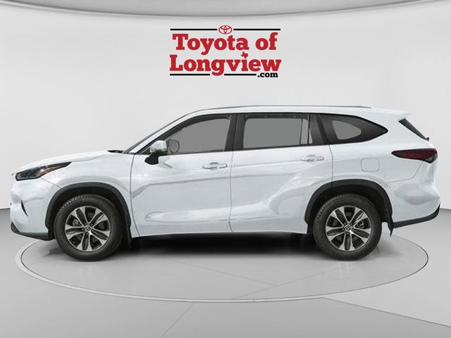 Used 2023 Toyota Highlander XLE FWD image 2