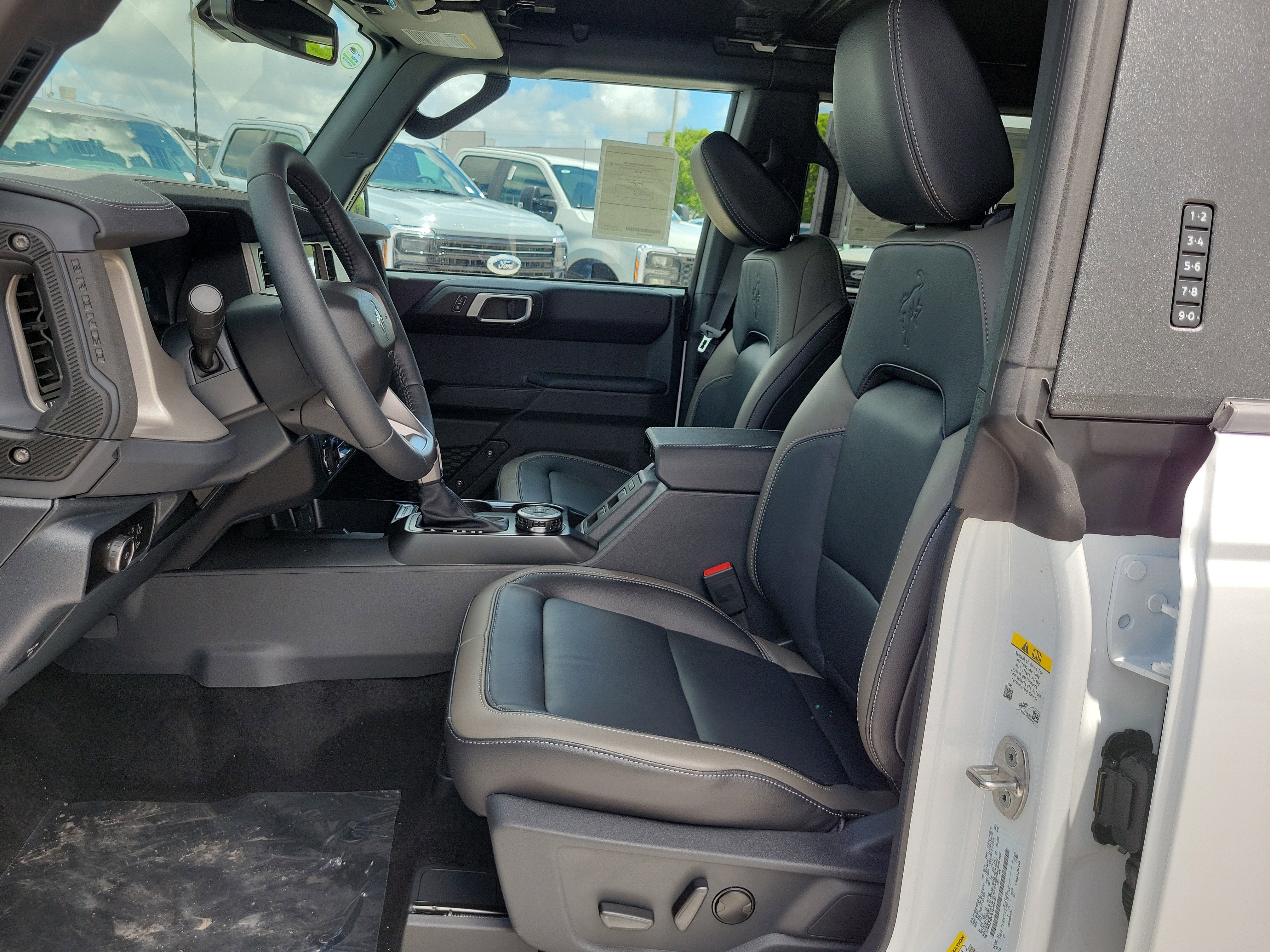 New 2026 Ford Bronco Outer Banks AWD/4WD image 10