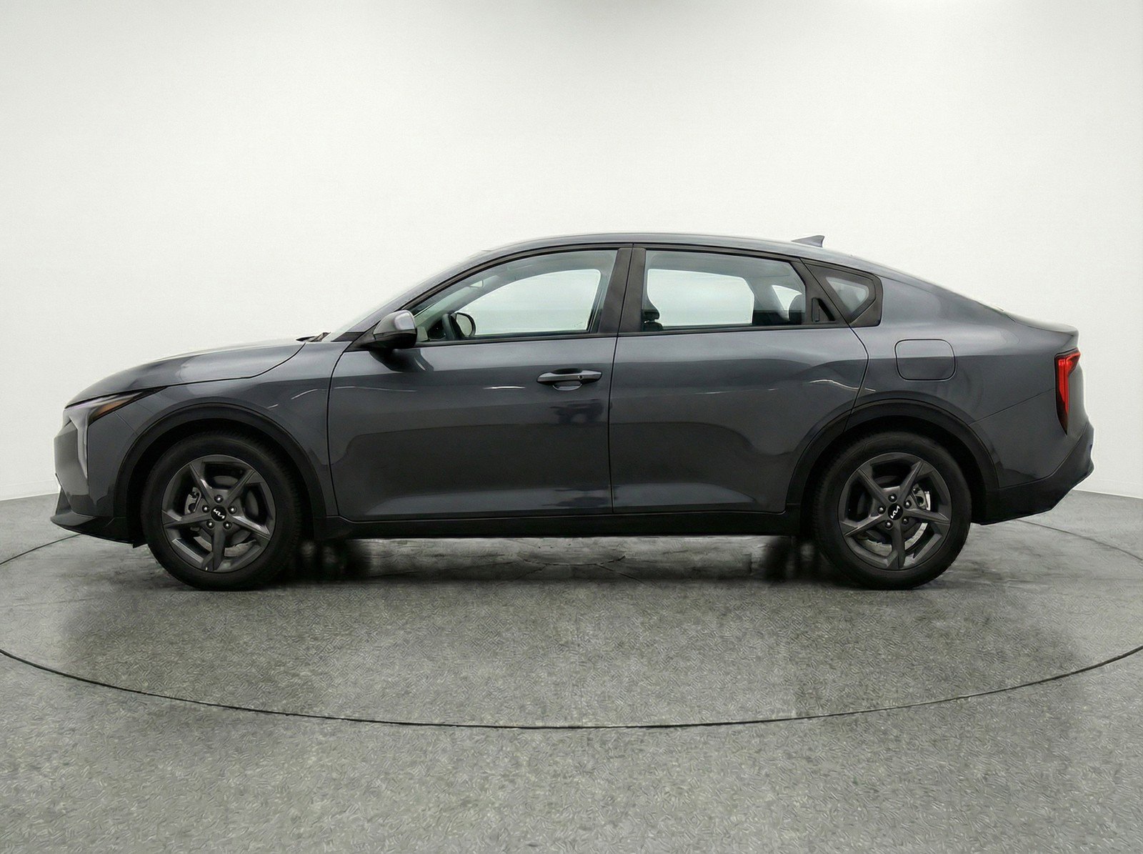Used 2025 Kia K4 LXS image 5