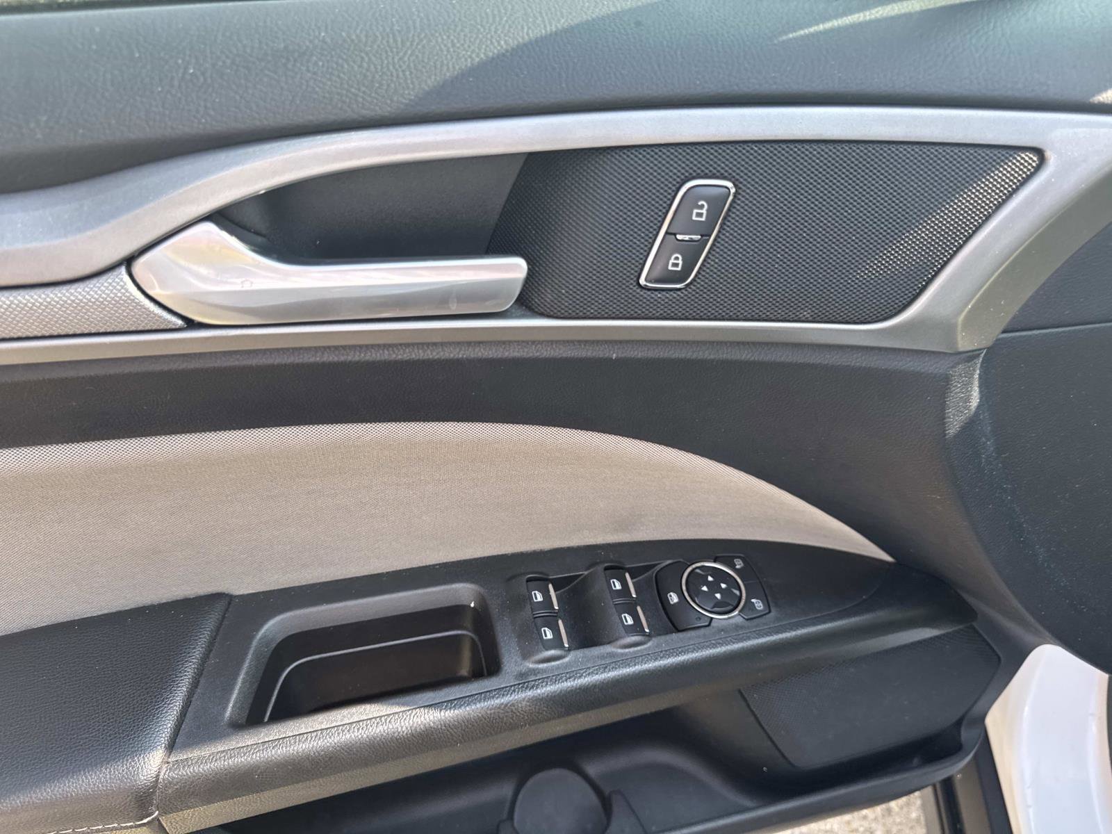 Used 2020 Ford Fusion S image 19