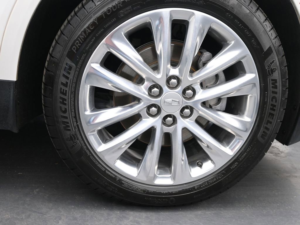 Used 2017 Cadillac XT5 Platinum w/ Driver Assist Package image 17