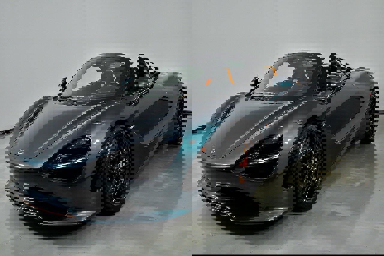 Used 2024 McLaren 750S Spider RWD image 6