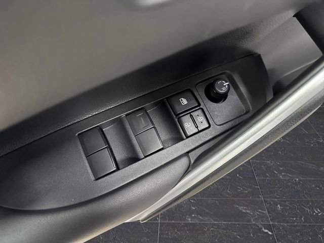 Used 2024 Toyota Corolla Cross SE image 25