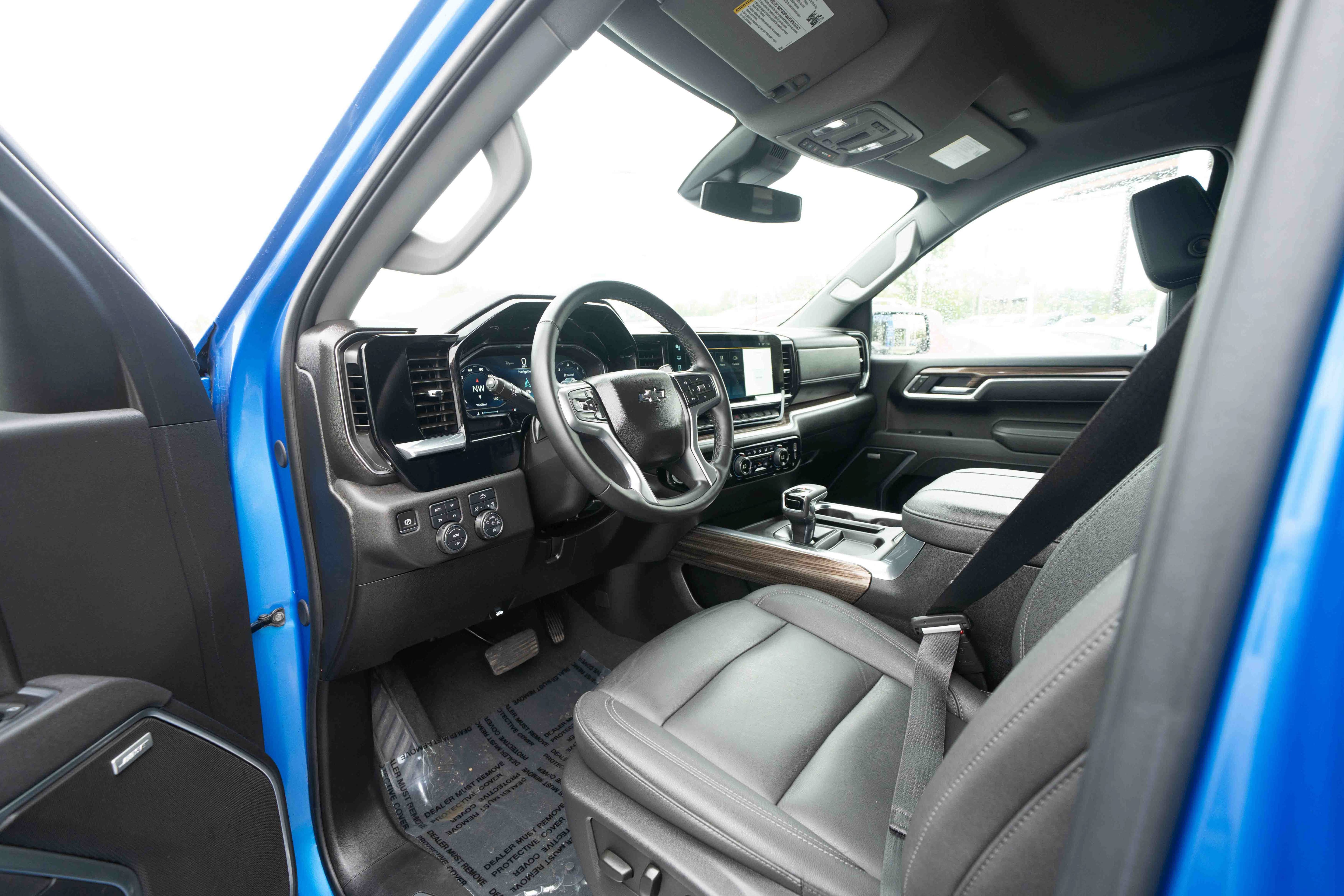Used 2025 Chevrolet Silverado 1500 RST w/ Texas Edition Plus AWD/4WD image 8