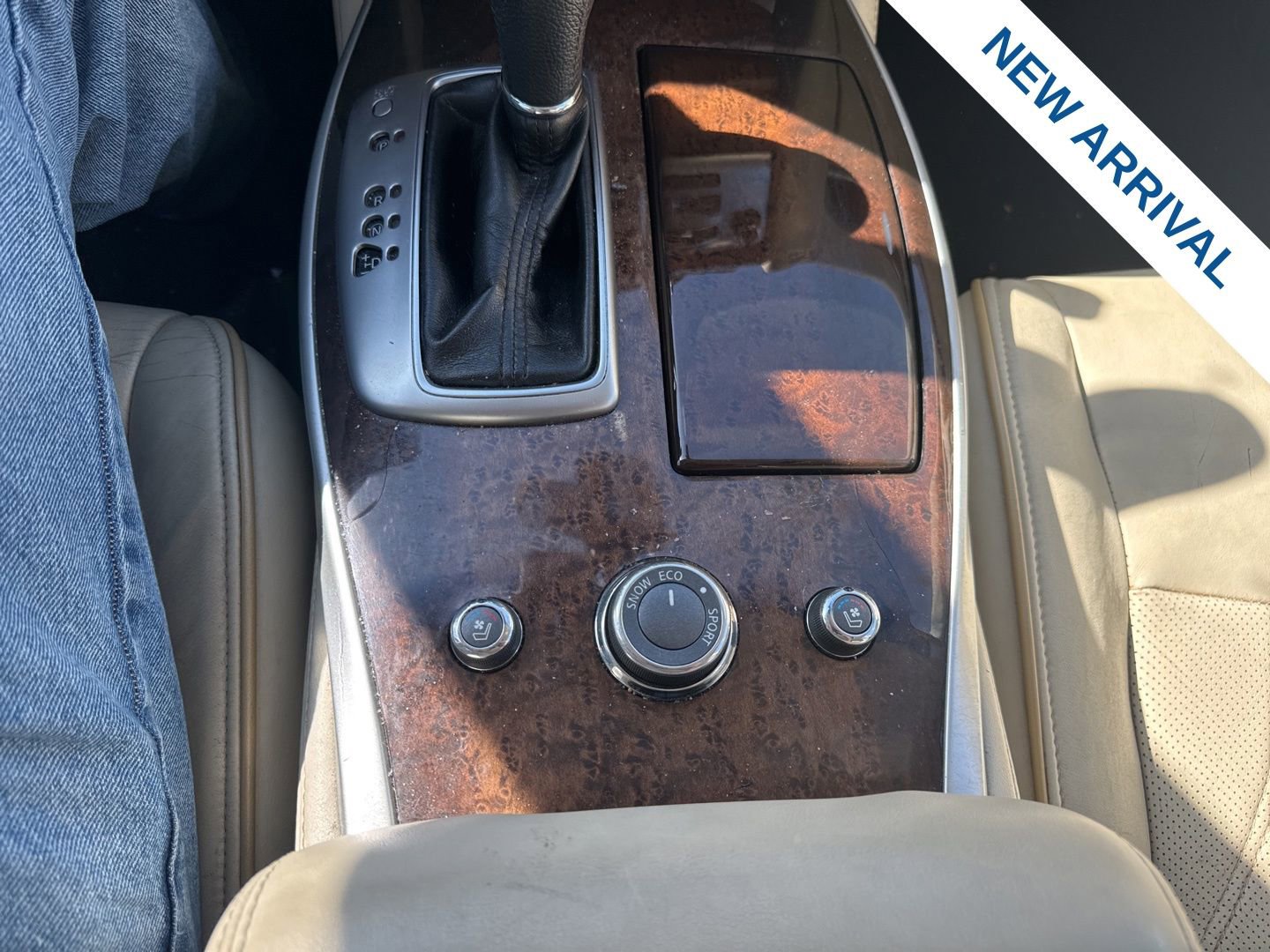 Used 2015 INFINITI QX60 AWD w/ Deluxe Touring Package image 26