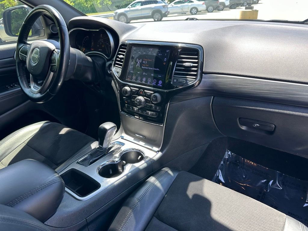 Used 2020 Jeep Grand Cherokee Altitude AWD/4WD image 17