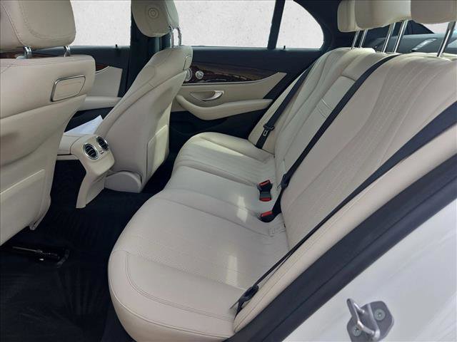Used 2018 Mercedes-Benz E 300 image 19