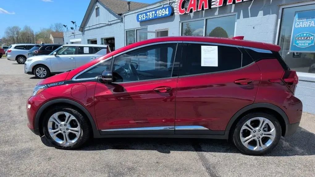 Used 2021 Chevrolet Bolt LT FWD image 2