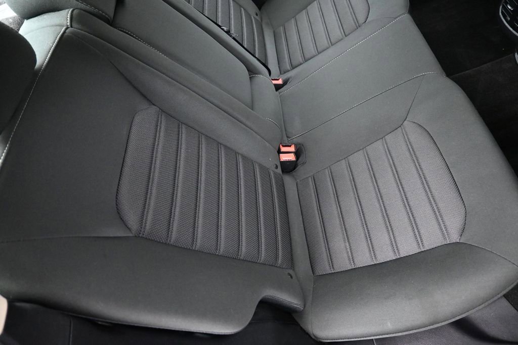 Used 2019 Ford Fusion SE FWD image 21