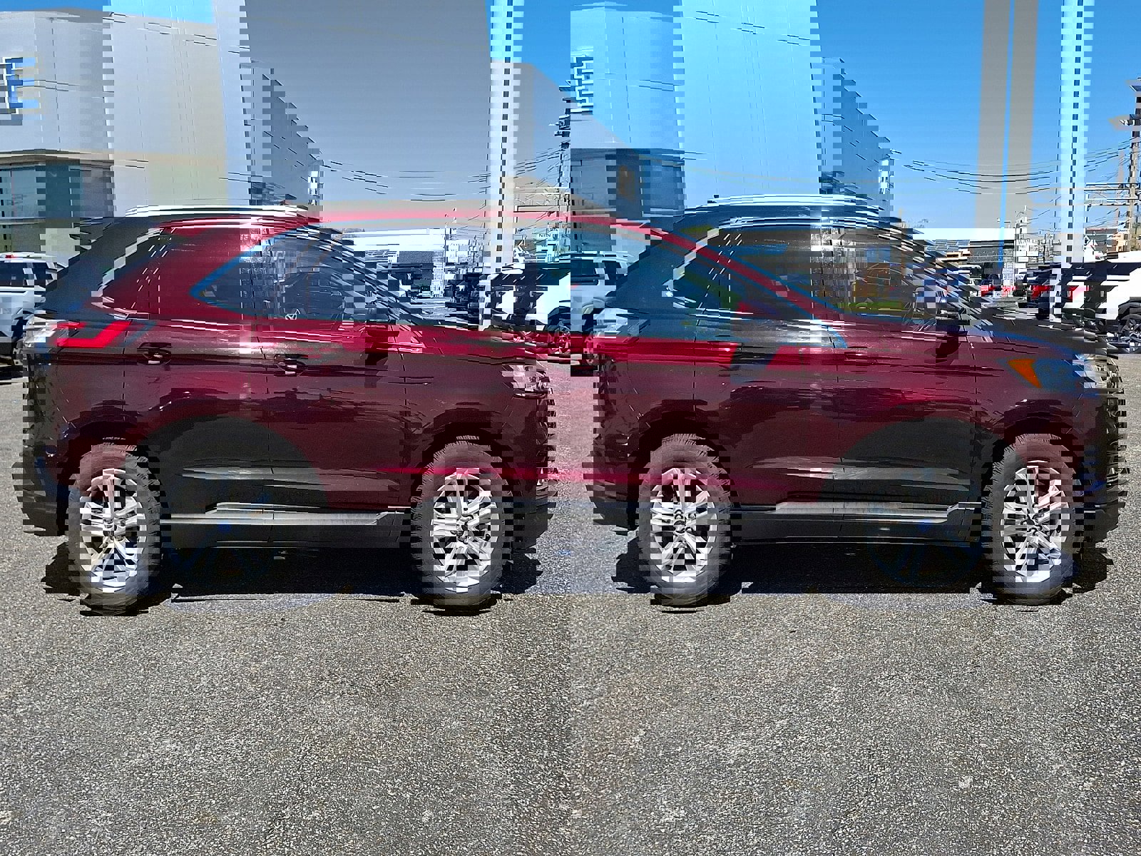 Certified 2019 Ford Edge SEL w/ Equipment Group 201A image 7