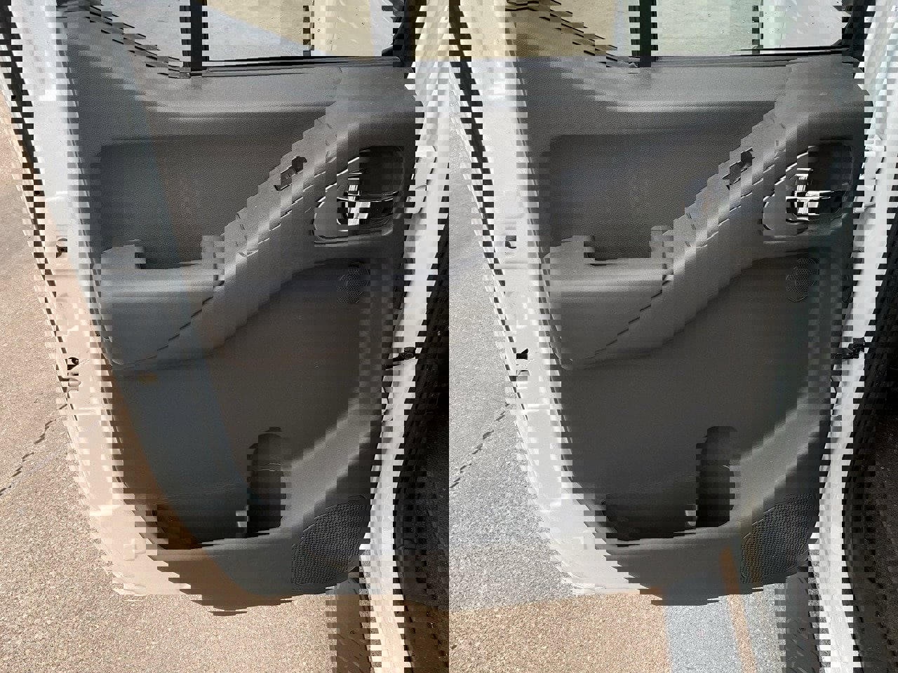 Used 2016 Nissan Frontier PRO-4X w/ Pro-4x Luxury Package image 20