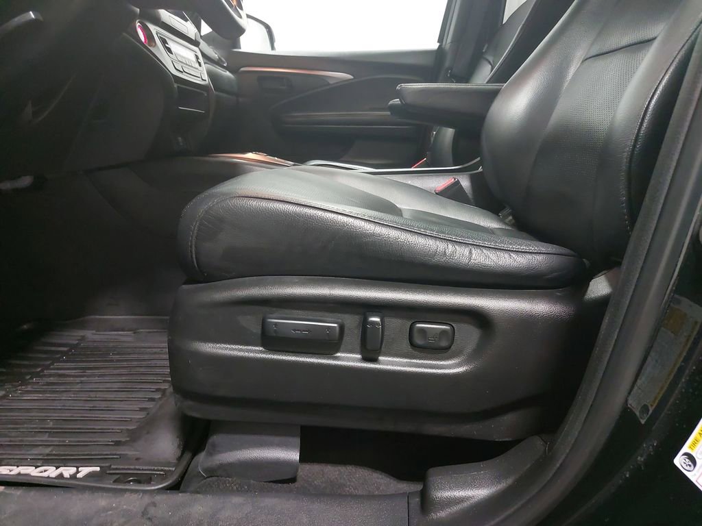 Used 2023 Honda Passport EX-L image 30