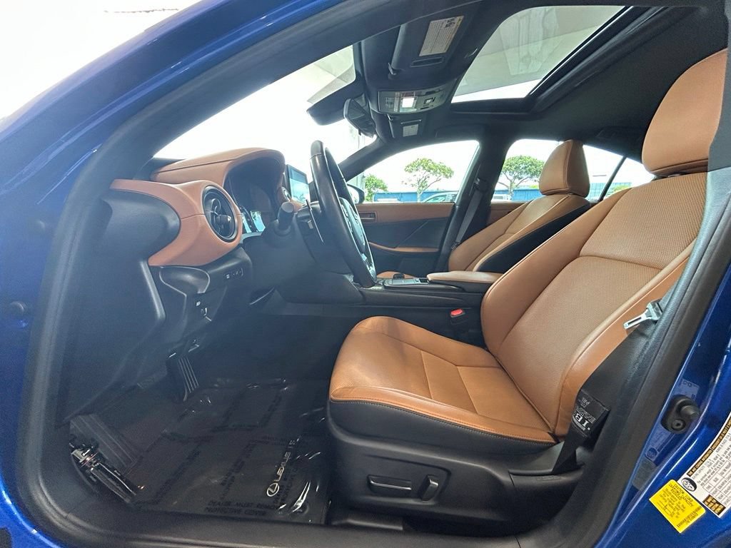 Used 2025 Lexus IS 350 F Sport w/ Accessory Package RWD image 11