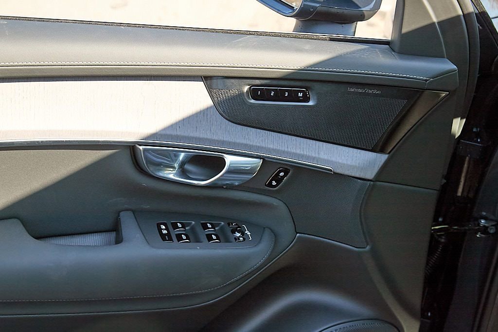 New 2026 Volvo XC90 B6 Ultra w/ Protection Package image 11