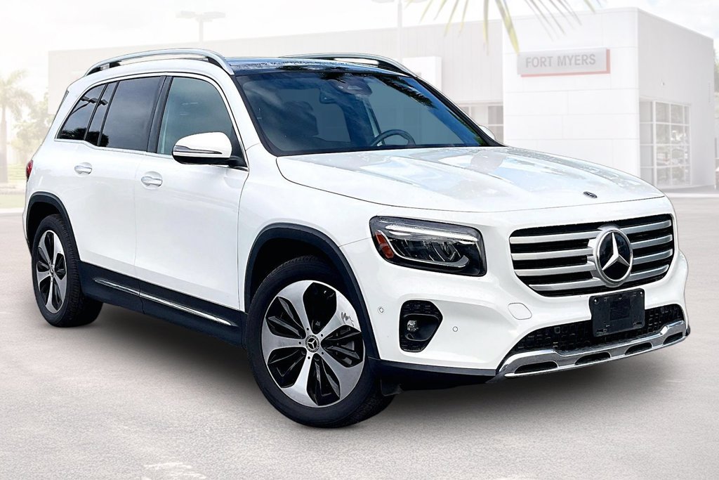 Used 2025 Mercedes-Benz GLB 250 image 1