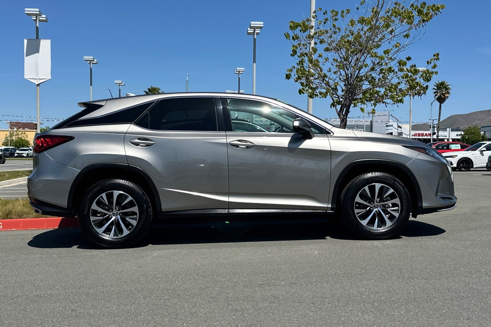 Used 2020 Lexus RX 350 FWD w/ Accessory Package image 3