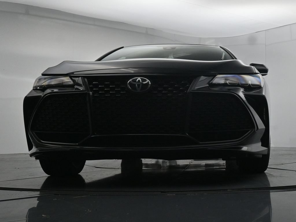 Used 2021 Toyota Avalon XSE FWD image 31