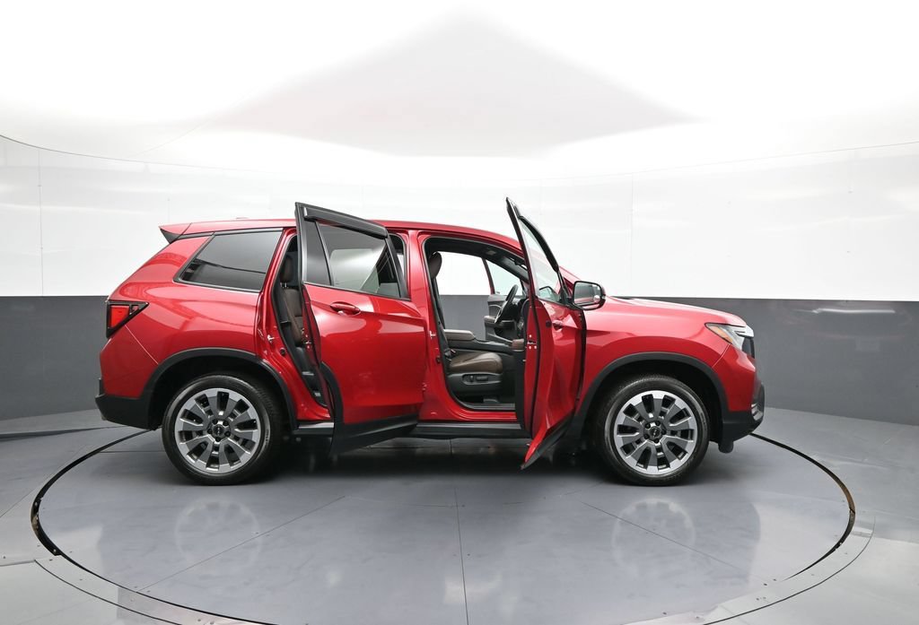 Certified 2024 Honda Passport EX-L image 43