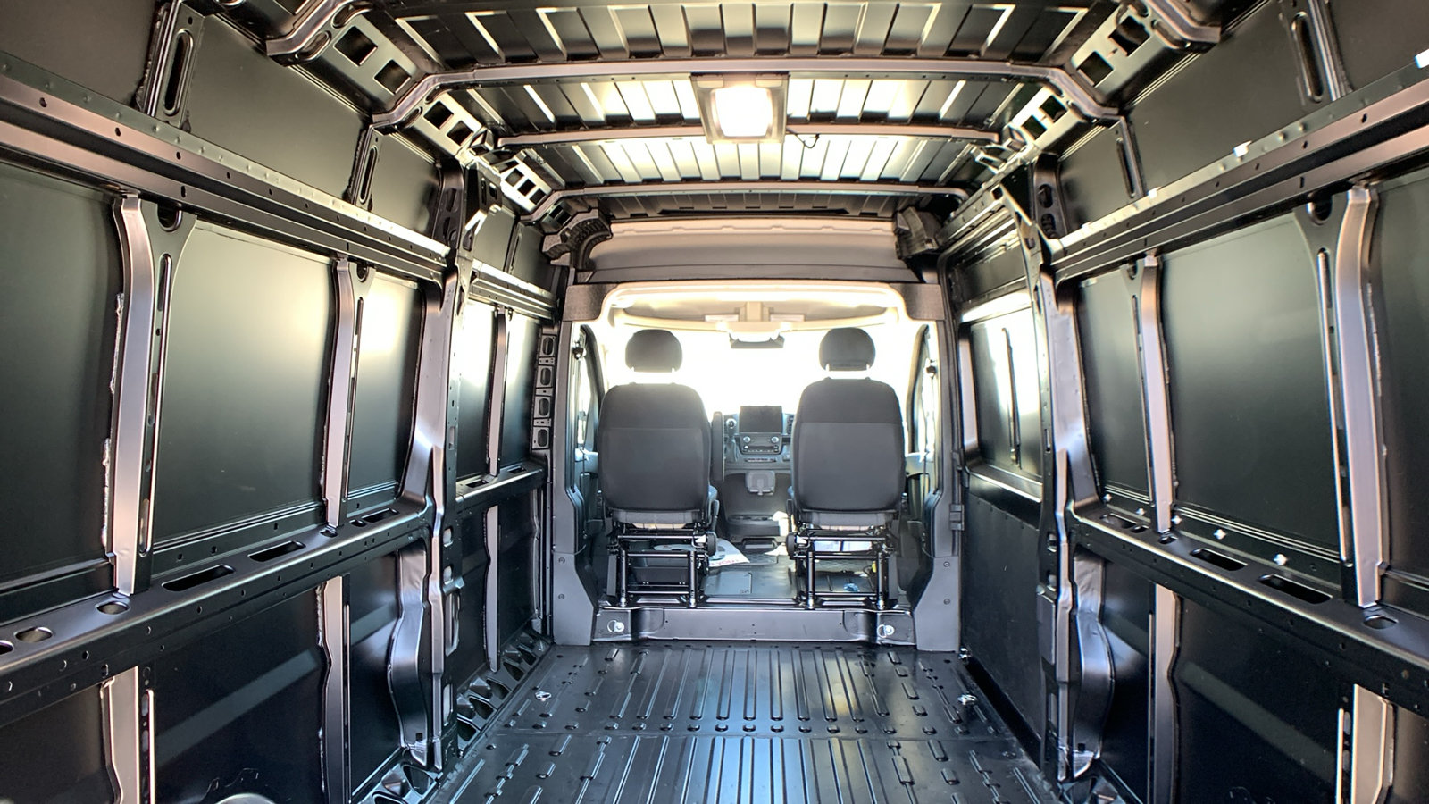 New 2026 RAM ProMaster 2500 w/ Premium Convenience Group FWD image 31