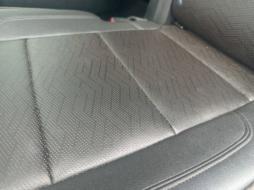 Used 2023 Chevrolet Suburban High Country w/ Premium Package 2 image 28