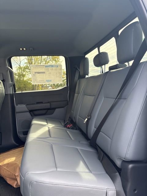 New 2026 Ford F550 4x4 Crew Cab image 36
