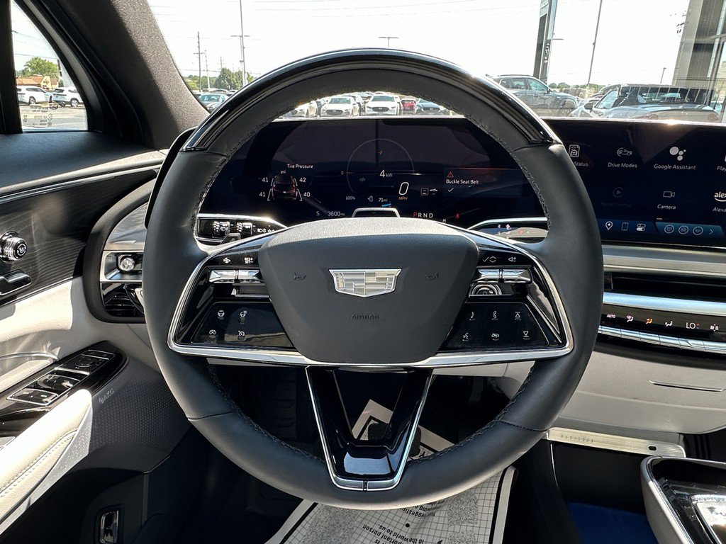 New 2025 Cadillac Lyriq Luxury w/ LPO, Floor Liner Package AWD/4WD image 11