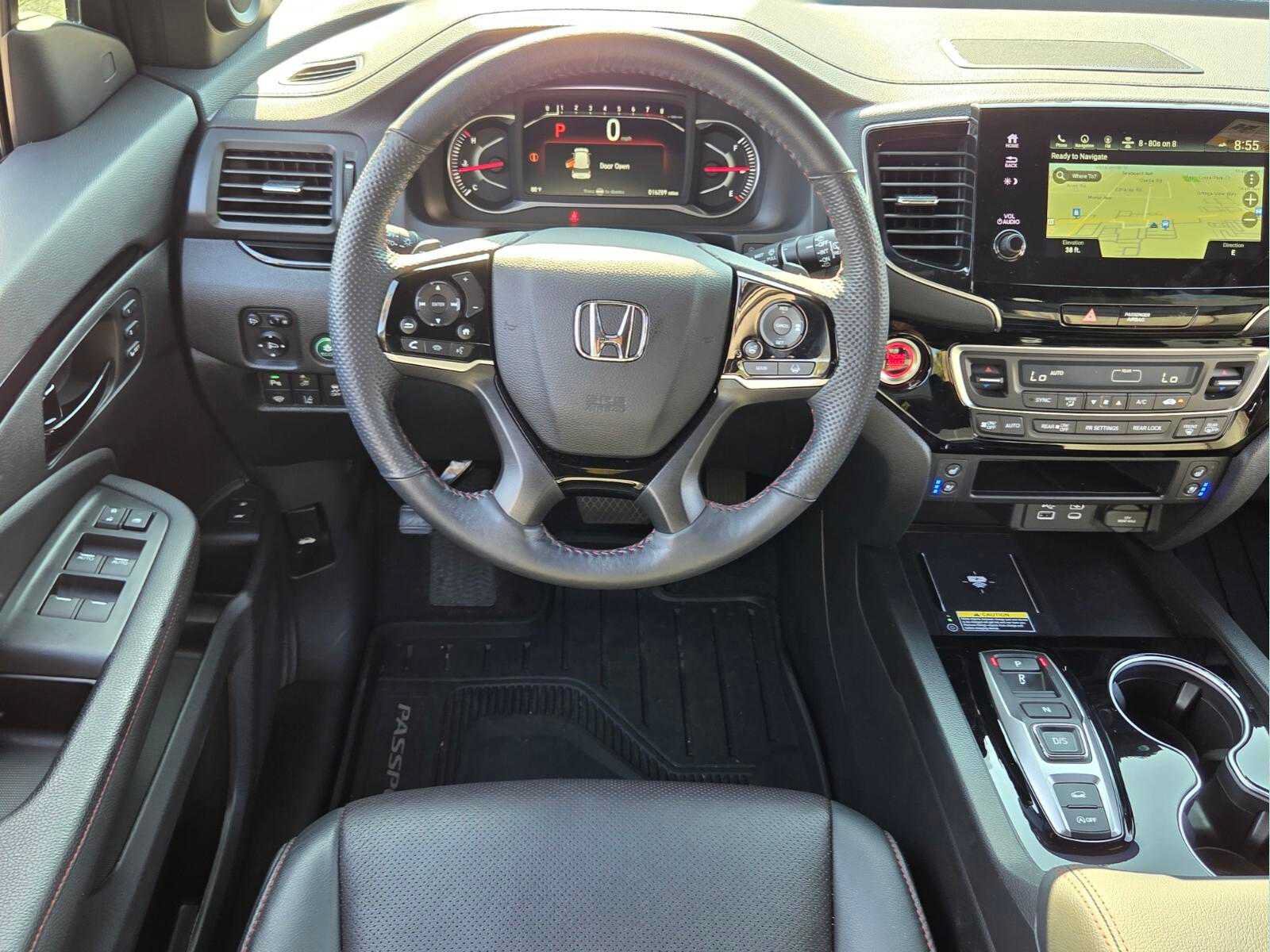 Used 2025 Honda Passport Black Edition image 2