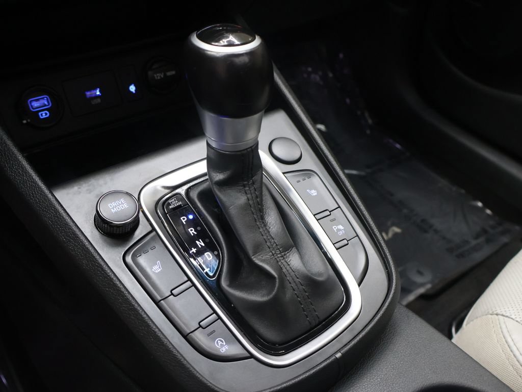 Used 2022 Hyundai Kona Limited FWD image 26