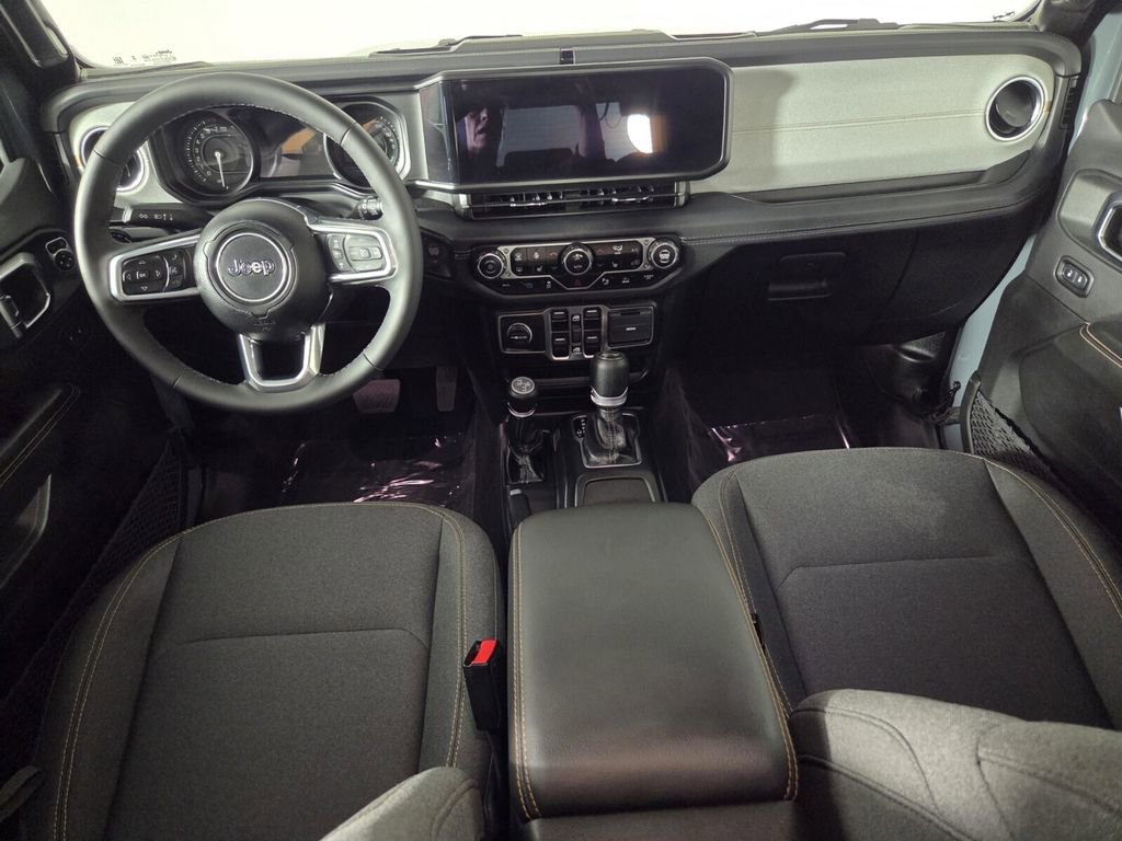 Used 2025 Jeep Wrangler Sahara w/ Safety Group image 26