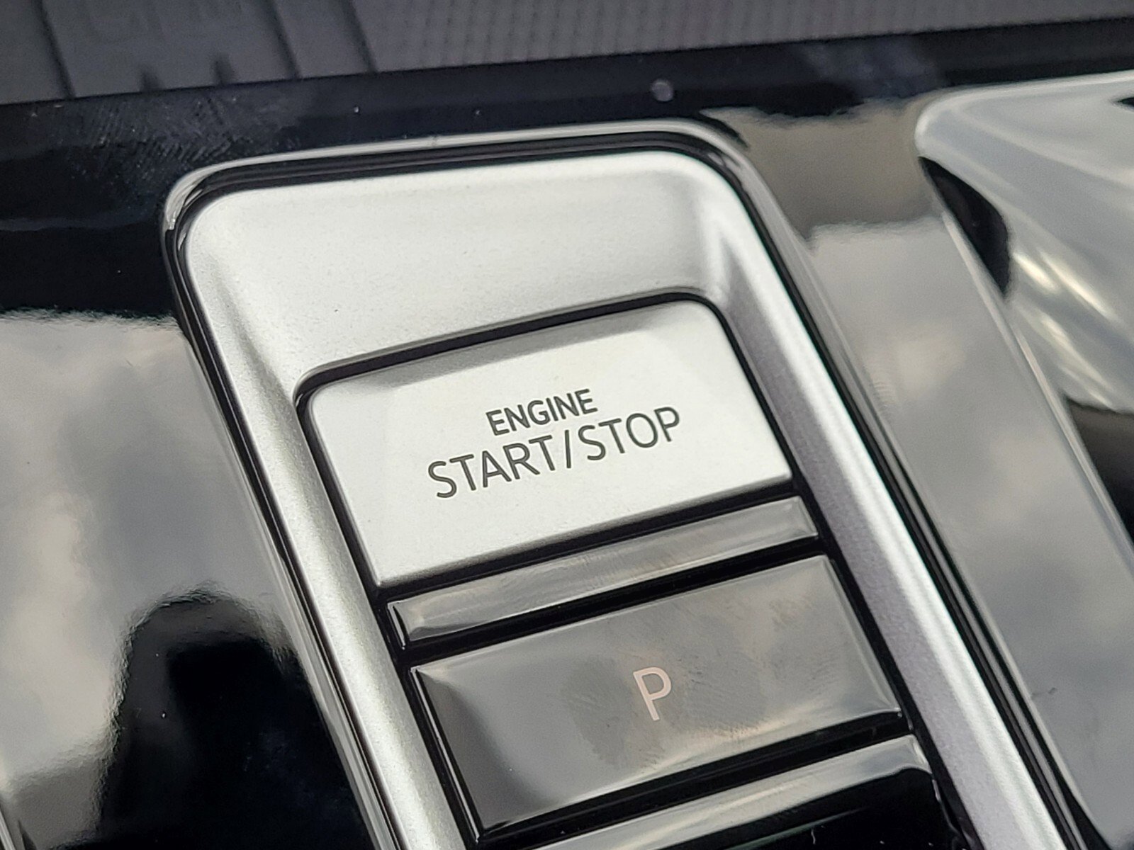 New 2026 Volkswagen Atlas SEL Premium R-Line image 19