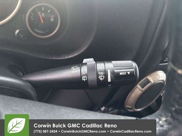 Used 2017 Jeep Wrangler Unlimited Sahara AWD/4WD image 27