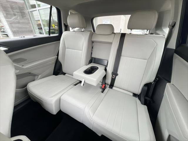 Certified 2022 Volkswagen Tiguan SE w/ Panoramic Sunroof Package image 22