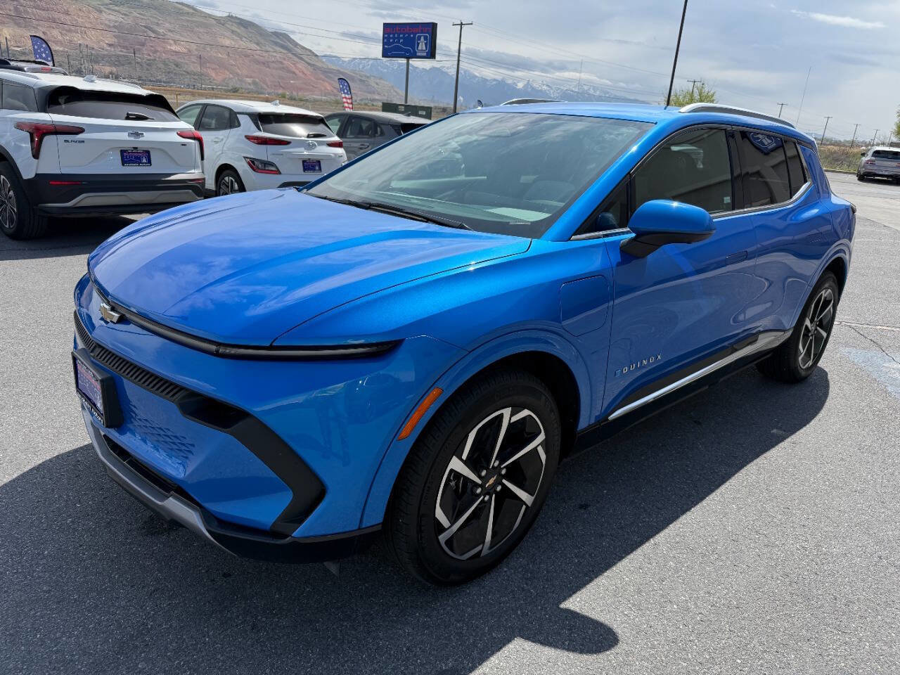 Used 2024 Chevrolet Equinox EV LT w/ LPO, All-Weather Mat Package image 2