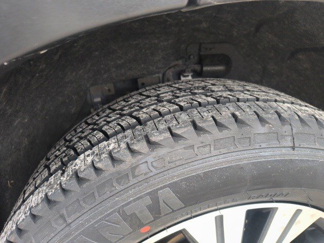 Used 2023 Nissan Rogue SV image 9